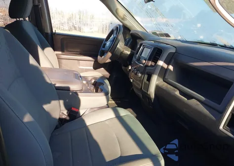 2015 Ram 1500 Express z USA, uszkodzony, nr VIN 1C6RR7FT8FS595272